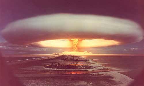 atom bomb ww2